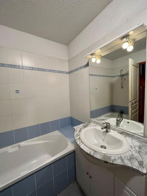 Chalet Vars 8 A 10 Personnes, Proche Des Pistes Exterior photo